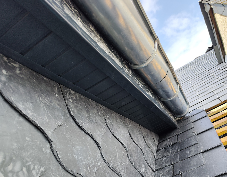 cache-moineaux-toiture-ardoise